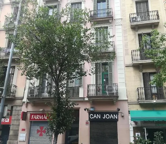 Romantic Barcelona Apartment